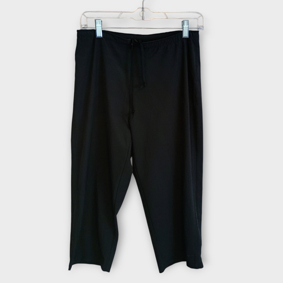 Nike Capris Women's Small (4-6) Black Dri-Fit Minimalist Golf Athleisure Outdoor - Picture 1 of 6